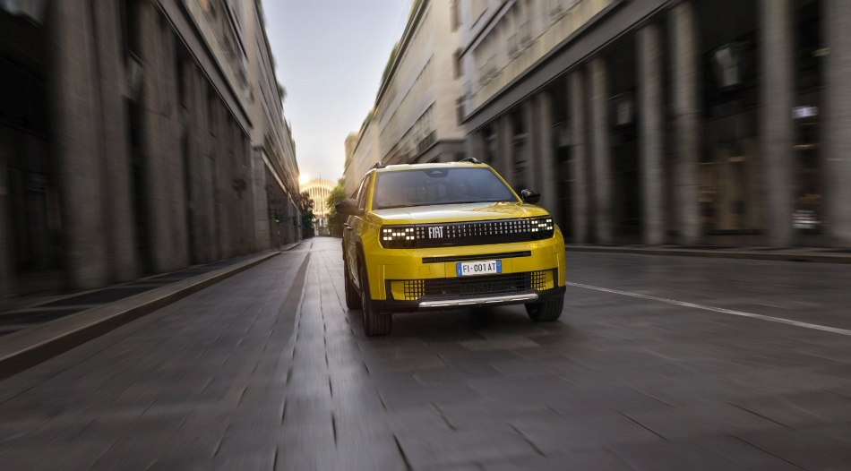 Test kompaktnega mestnega električnega avtomobila Fiat Grande Panda Electric