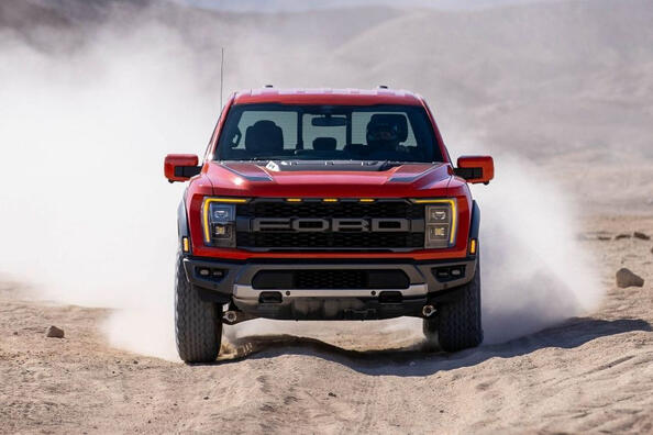 Test visoko zmogljivega pickupa Ford F-150 Raptor