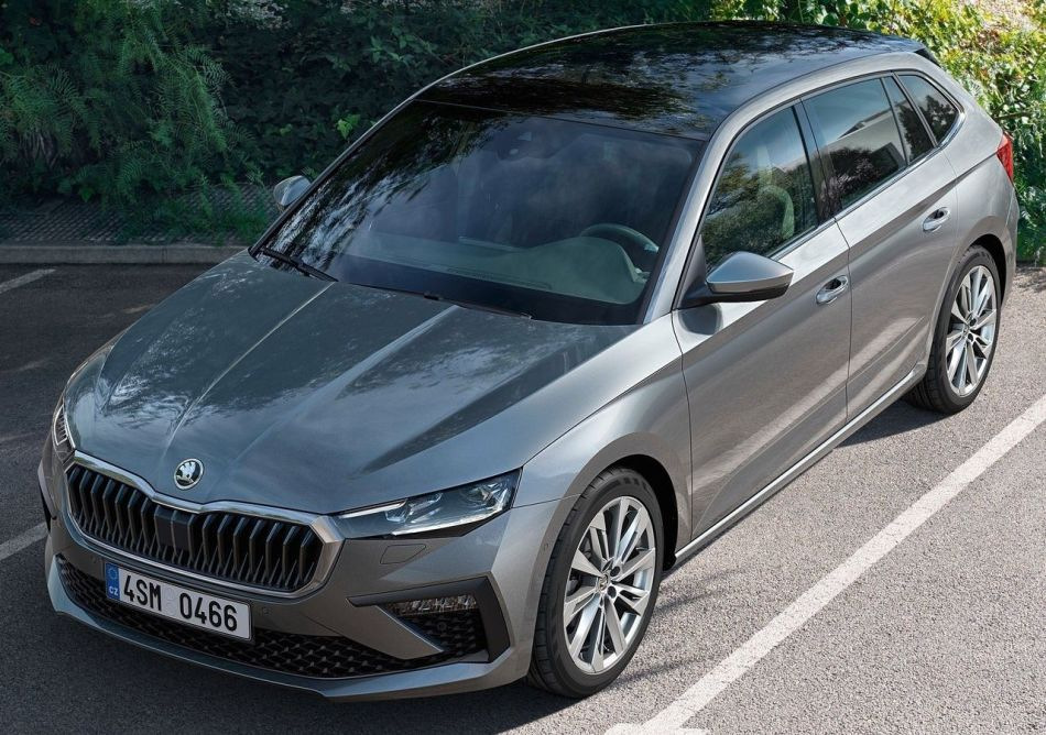 Pregled kombilimuzine Skoda Scala: prenova 1. generacije