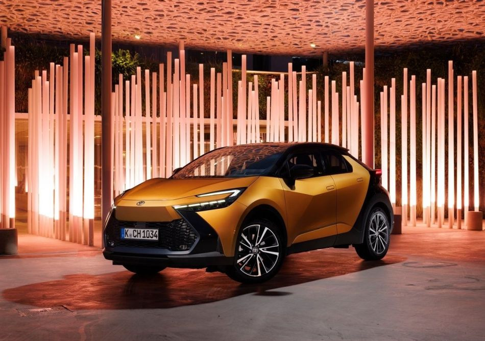 Pregled: stilski hibridni crossover Toyota C-HR (2. generacija)