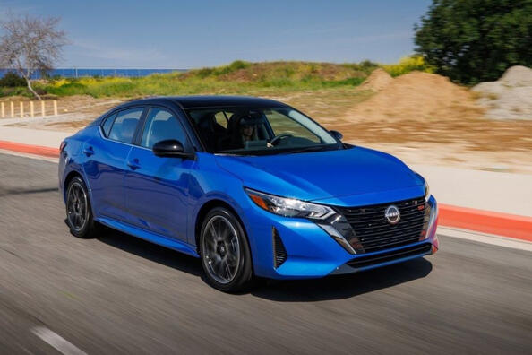 Test Nissan Sentra: prenova za leto 2023