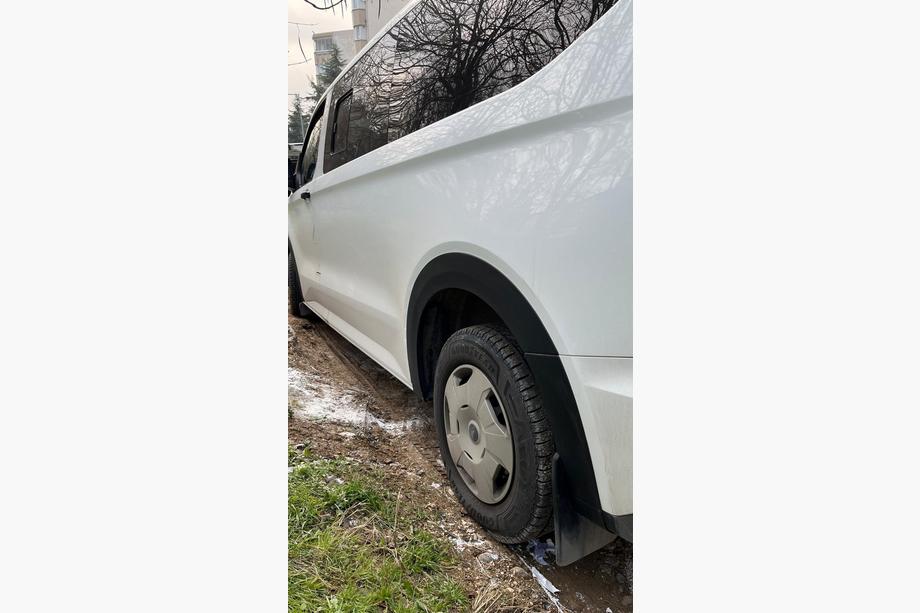 Ford Custom 2023– Široke obrobe blatnikov (4 kosi, črne) Image