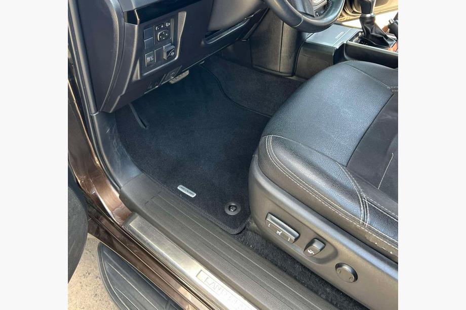 Toyota Land Cruiser Prado 150 2009–2023 Tekstilne preproge Classic (črne) 7-sedežni, 2013-2022 Image