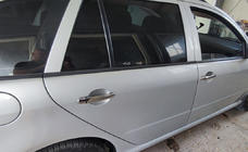Skoda Fabia 2000–2007 Kromirane obloge kljuk vrat (4 kosi, nerjavno jeklo) OmsaLine - italijansko nerjavno jeklo fotografija 2