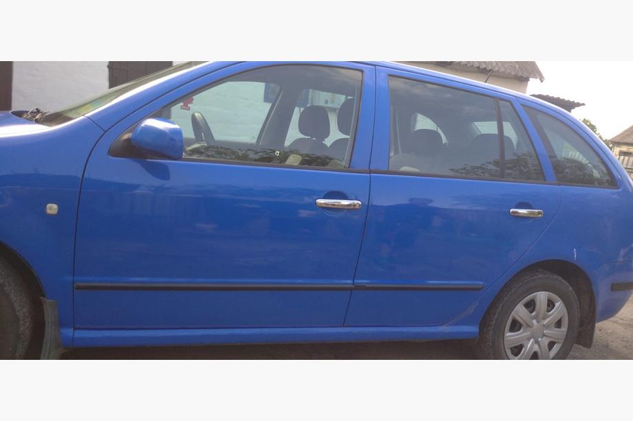 Skoda Fabia 2000–2007 Kromirane obloge kljuk vrat (4 kosi, nerjavno jeklo) OmsaLine - italijansko nerjavno jeklo Image
