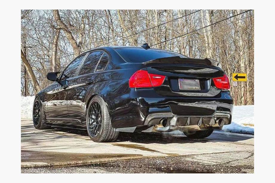 BMW serija 3 E90/E91 2005–2011 Difuzor zadnjega odbijača (za E90 M-Sport, karbon) Fotografija 3