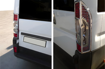 Peugeot Boxer 2006–2025 Pokrovi zadnjih luči z ukrivljenostjo (2 kosa, plastika) fotografija 1