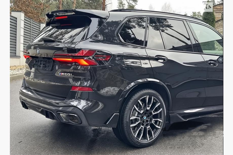 BMW X5 G05 2019–2026 Pragovne obloge V3 (Sijaj črna) Fotografija 3