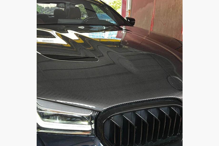 BMW serija 5 G30/G31 2017–2023 Pokrov motorja (F90-stil, karbon) Image