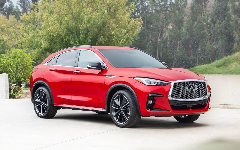 Test premijskega križanca Infiniti QX55