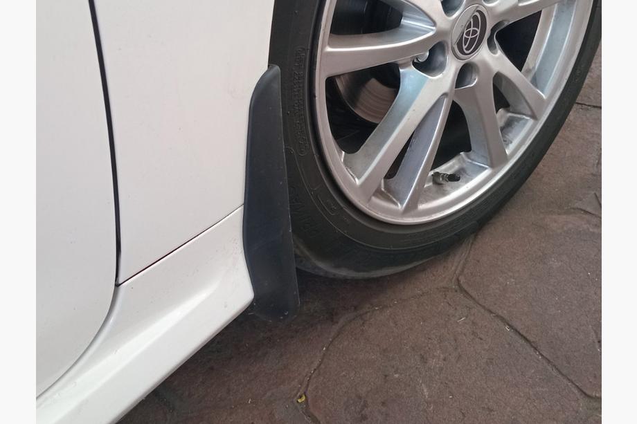 Toyota Corolla 2019– Blatne zavesice Premium (EU, 4 kosi) Image