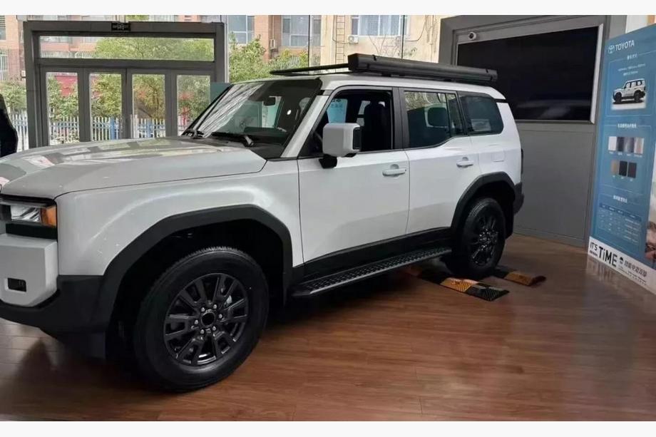 Toyota Land Cruiser Prado 250 2023– Stranski pragovi (2 kosa) Image