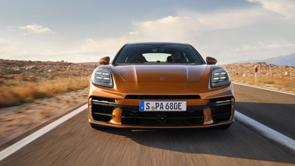 Porsche Panamera Turbo 2024: pregled hibridnega liftbacka