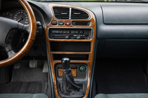 Mazda 323 1977–2003 Okrasne obloge armaturne plošče (oreh, F 1994-1997) fotografija 1