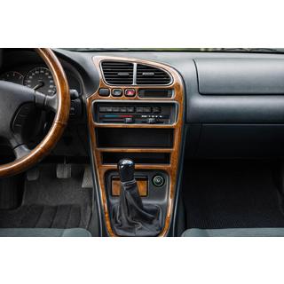 Okrasne obloge armaturne plošče (oreh, F 1994-1997) Mazda 323 1977–2003 fotografija 1