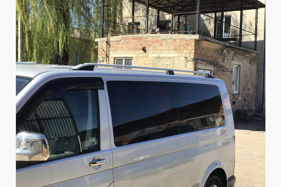 Volkswagen T5 Transporter 2003–2010 Strešne vzdolžne letve CROWN (mat siva) Fotografija 8