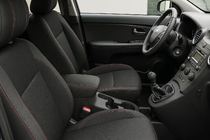 Kia Carens 1999–2012 Avto sedežne prevleke iz eko usnja Brothers Premium (5 sedežev, 2006-2012) fotografija 1