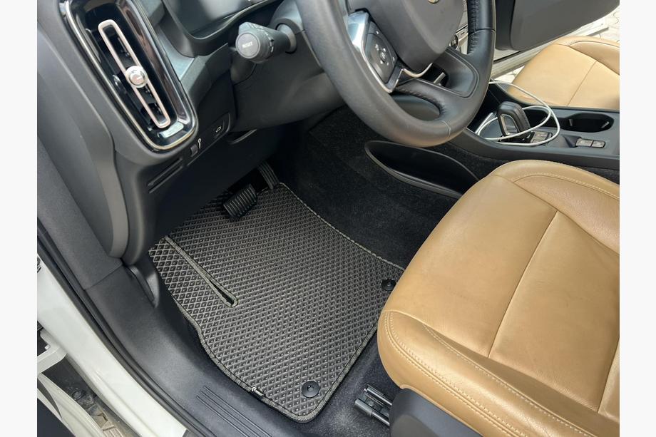 Volvo XC40 2018– EVA avtomobilski tepihi (sivi) Image