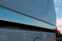 Opel Combo 2012–2018 Okrasna letev pod drsnimi vrati (2 kos, nerjavno jeklo) fotografija 6