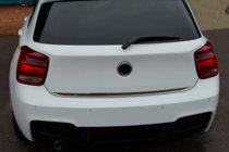 BMW serija 1 F20/F21 2011–2019 Zaščitna letev roba prtljažnika (nerjaveče jeklo) fotografija 4
