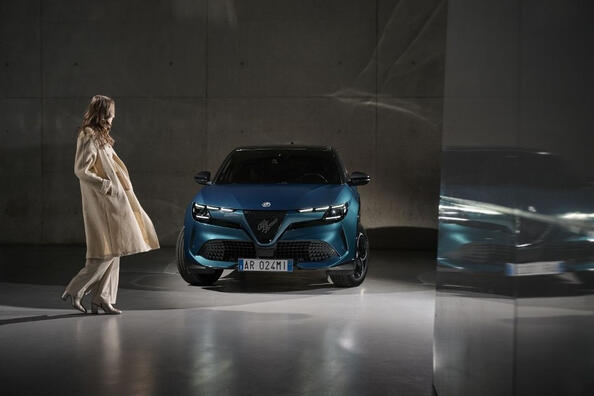 Alfa Romeo Junior Hybrid: test crossoverja