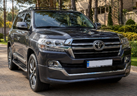 Toyota Land Cruiser 200 2007–2021 Sprednji lip spojler 2016↗ (Executive 2019) fotografija 2