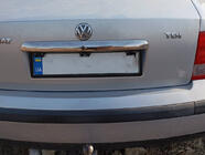 Volkswagen Passat B5 1997–2005 Okrasna letev nad registrsko tablico 1996-2001 (nerjaveče jeklo) fotografija 3