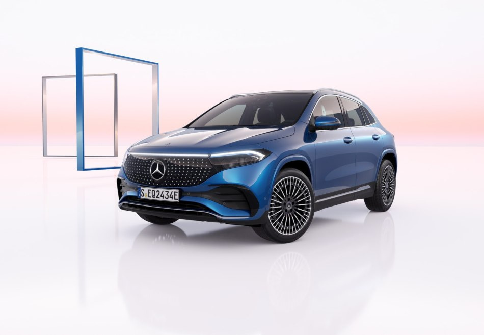 Pregled Mercedes-Benz EQA: prenova crossoverja