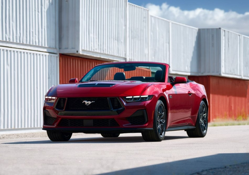 Pregled Ford Mustang Convertible sedme generacije