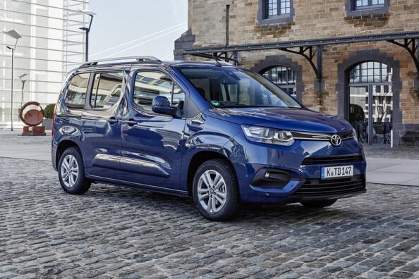 Pregled Toyota Proace City Verso: kompaktni enoprostorec za različne potrebe