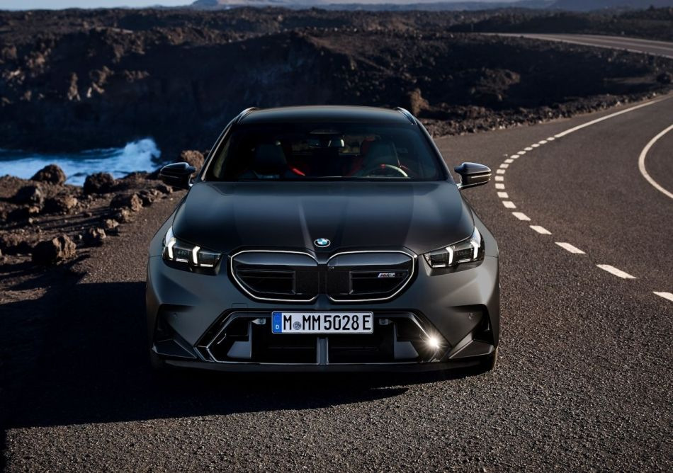 Pregled BMW M5 Touring 2024: športni karavan