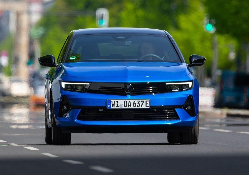 Opel Astra L Electric 2023: pregled električnega avtomobila