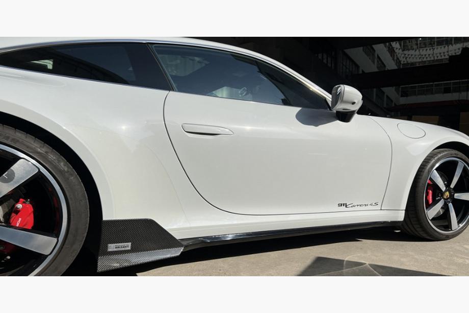 Porsche 911 (992) 2018– Stranski pragovi Image