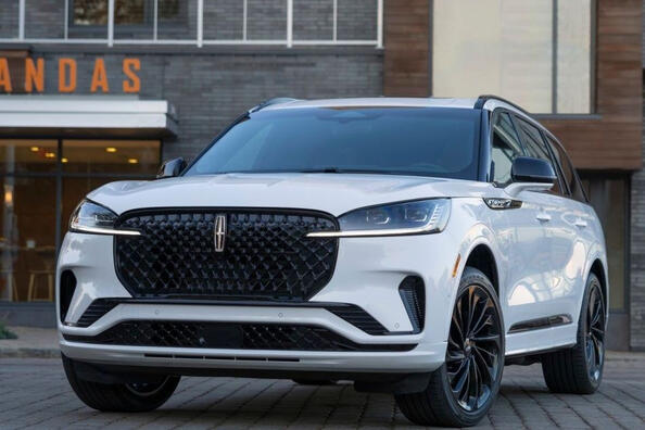Posodobljeni Lincoln Aviator: pregled specifikacij, opreme in zasnove