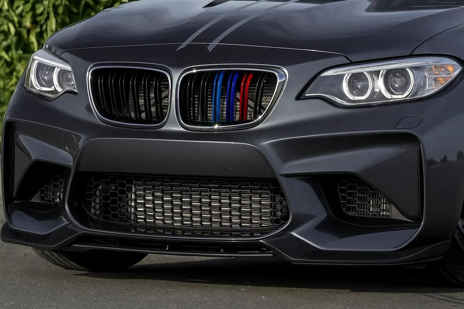 BMW serija 2 F22/F23 2014–2021 Ledvične rešetke M-Look (M-Color s kromiranim robom) Image