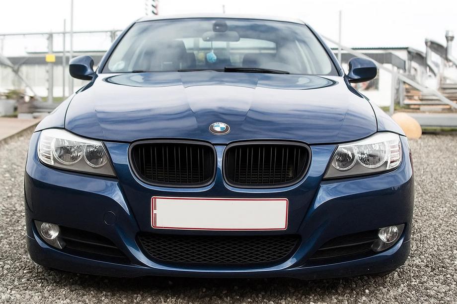 BMW serija 3 E90/E91 2005–2011 Ledvičke M-Look (za E-90/91 2008-2011, mat črna) Image