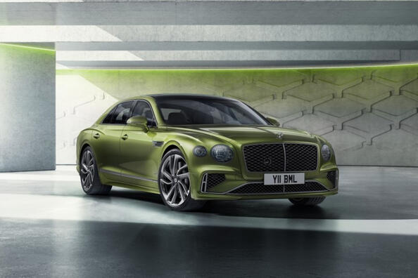 Pregled luksuzne limuzine Bentley Flying Spur 2025