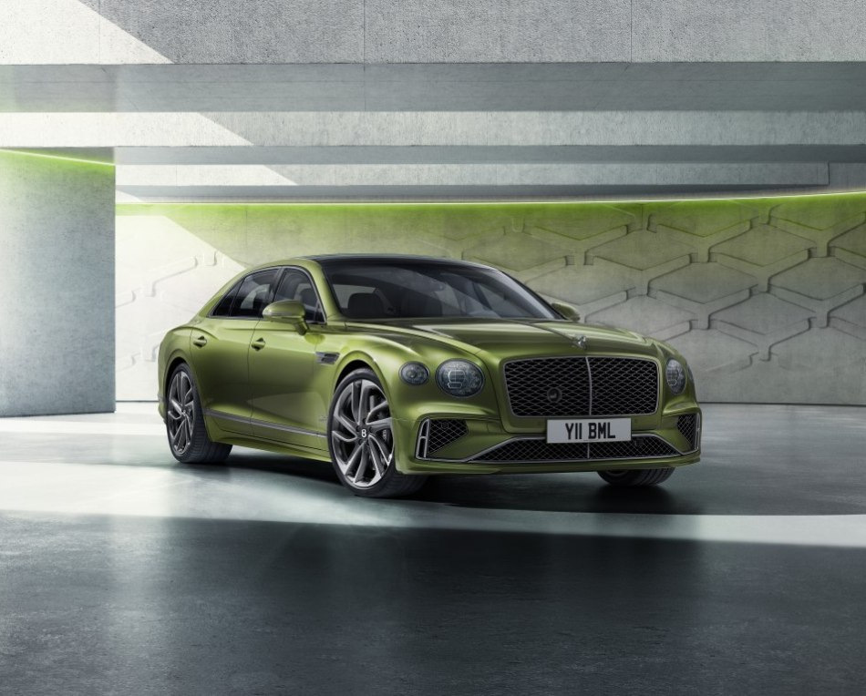 Pregled luksuzne limuzine Bentley Flying Spur 2025