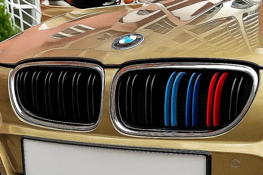 BMW serija 3 E92/E93 2006–2013 M-Look ledvički (za 2005-2009, M-Color s krom okvirjem) Image