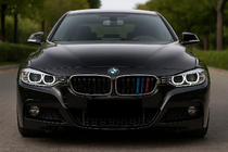 BMW serija 3 F30/F31 2012–2019 Ledvične rešetke M-Look (M-Color s kromiranim robom) fotografija 1