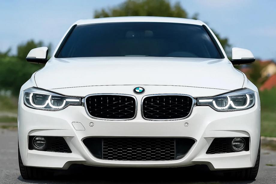 BMW serija 3 F30/F31 2012–2019 Ledvični rešetki Diamond Black (kromiran okvir) Image