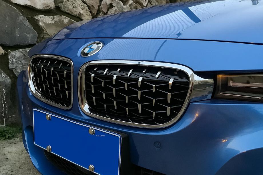 BMW serija 3 F30/F31 2012–2019 Ledvične maske Diamond Silver (kromiran rob) Image