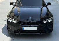 BMW serija 3 G20/G21 2018– Ledvične rešetke 1 Bar (2018-2022, sijajno črna) Z mestom za kamero fotografija 1