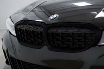BMW serija 3 G20/G21 2018– Ledvične maske Diamond Black (2018-2022, črn rob) fotografija 2