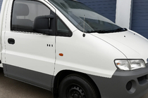 Hyundai H200, H1, Starex 1998–2007 Okenske obrobe (2 kos, nerjavno jeklo) fotografija 1