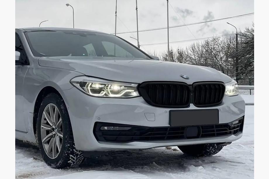 BMW serija 6 G32 2017– M-Look ledvičke (2017-2020, mat črna) Image