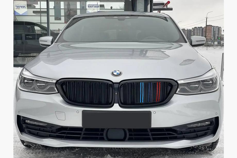 BMW serija 6 G32 2017– Ledvična maska M-Look (2017-2020, M-Color) Image