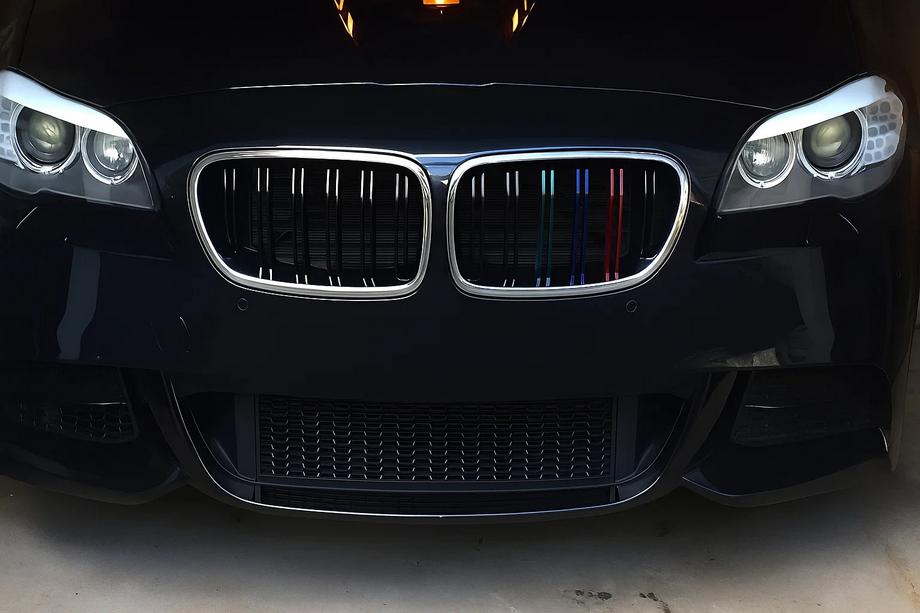 BMW X1 E84 2009–2015 Ledvične rešetke M-Look (M-Color s kromiranim robom) Image
