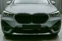 BMW X1 F48 2015–2022 M-Look ledvičke (2020-2022, mat črna) fotografija 1