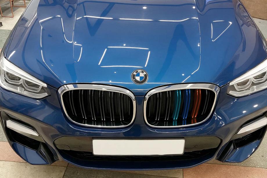 BMW X4 G02 2018– Ledvične maske M-Look (2018-2021, M-Color s krom obrobo) Fotografija 1